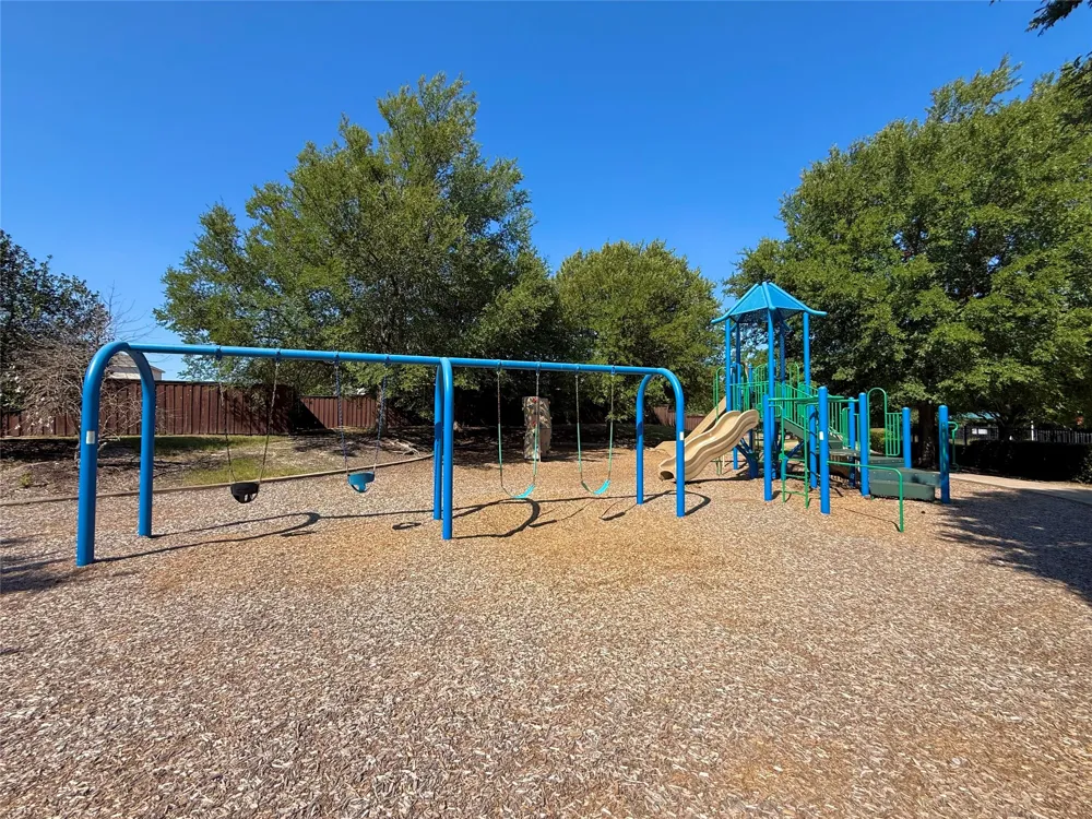 2126 Candace Drive Lancaster, TX 75146