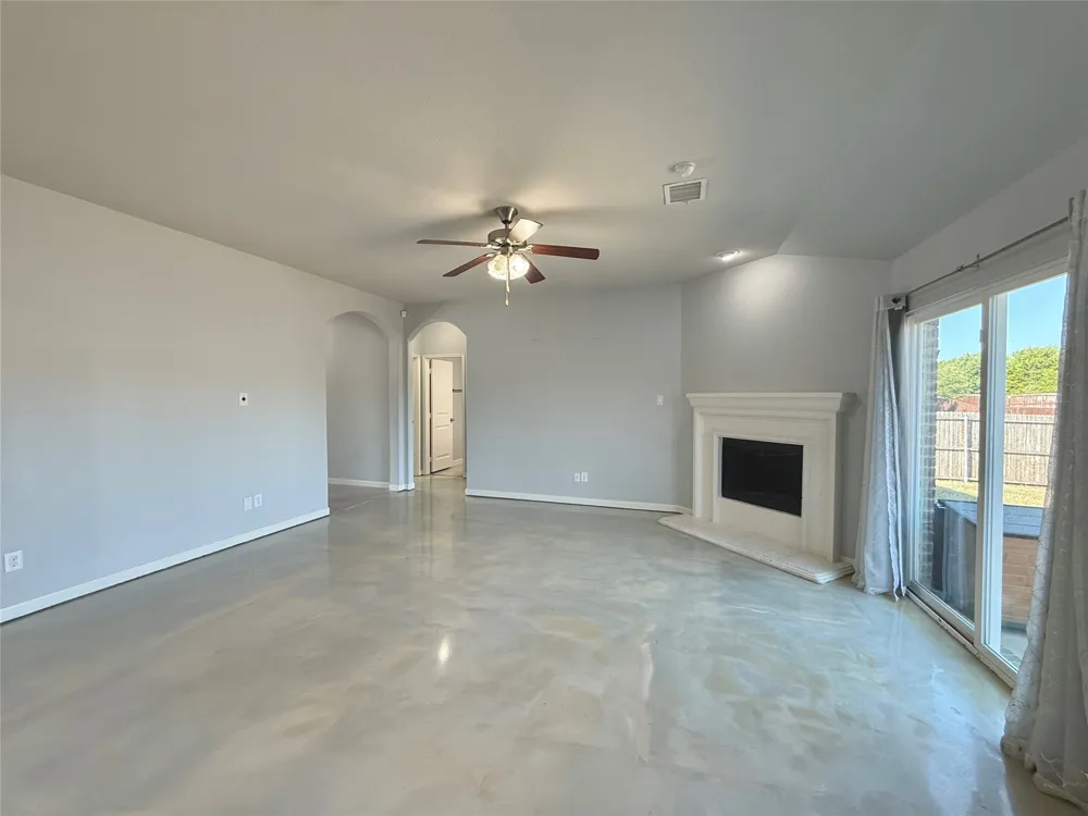 2126 Candace Drive Lancaster, TX 75146