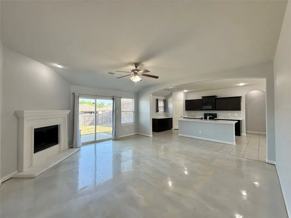 2126 Candace Drive Lancaster, TX 75146
