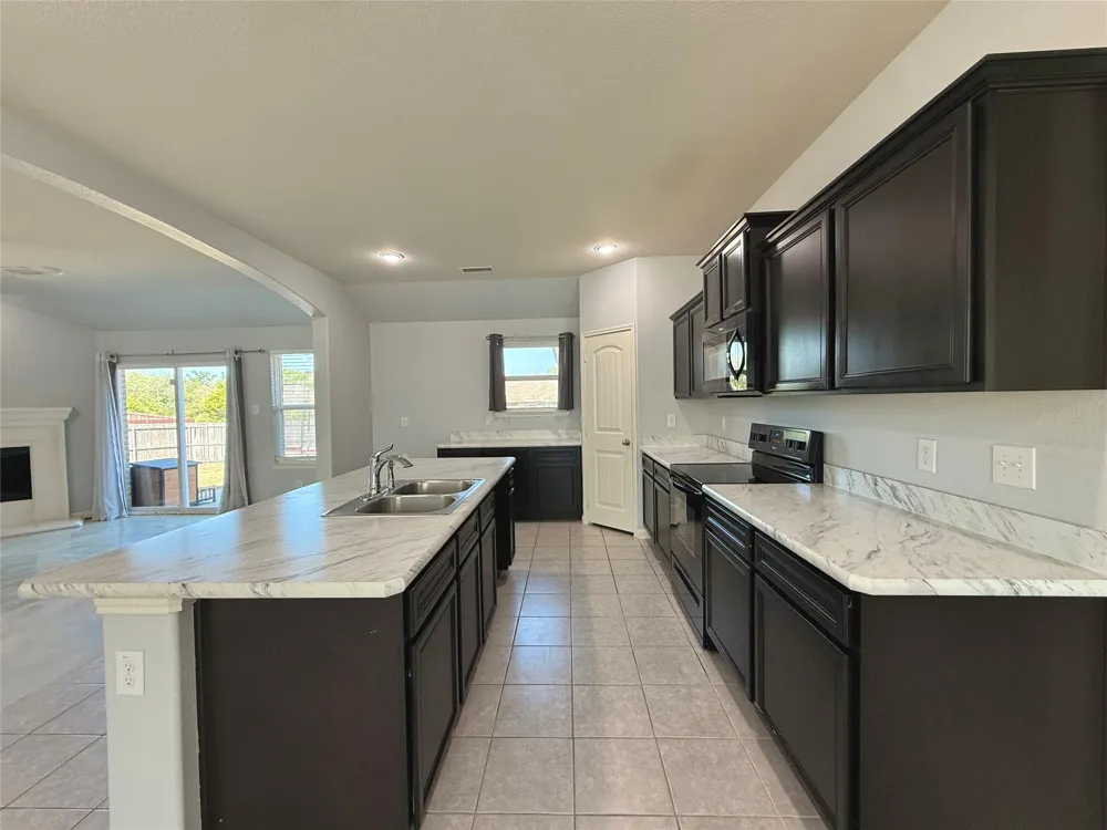 2126 Candace Drive Lancaster, TX 75146