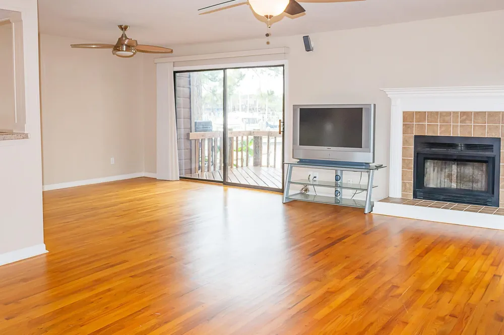 787 Davis Road League City, TX 77573
