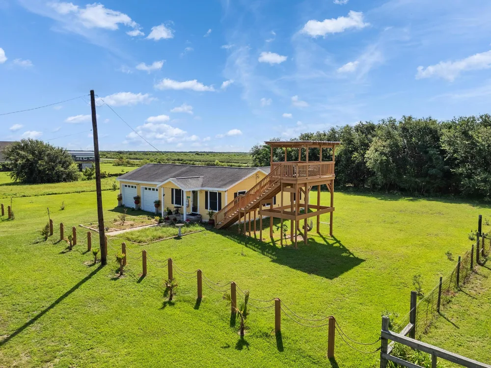 1222 Madison Avenue Port Bolivar, TX 77650