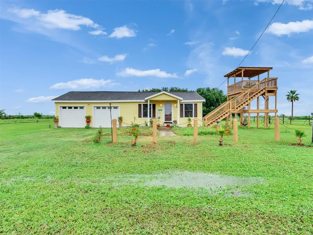 1222 Madison Avenue Port Bolivar, TX 77650