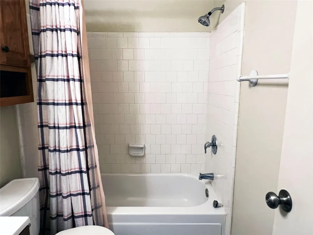 2910 Grants Lake Boulevard #704 Sugar Land, TX 77479