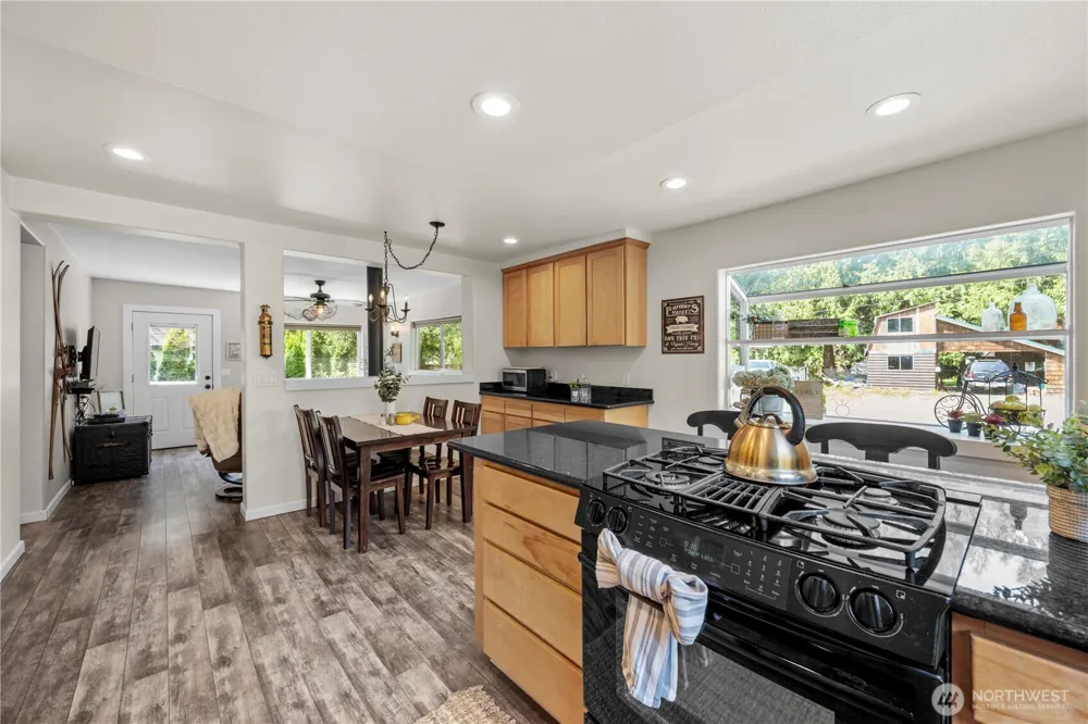 14616 681st Avenue NE Baring, WA 98224