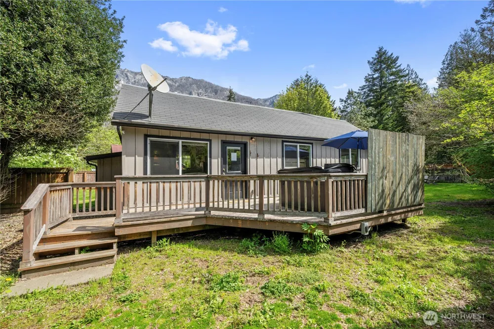 14616 681st Avenue NE Baring, WA 98224