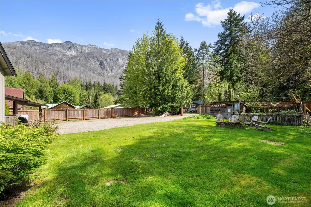 14616 681st Avenue NE Baring, WA 98224