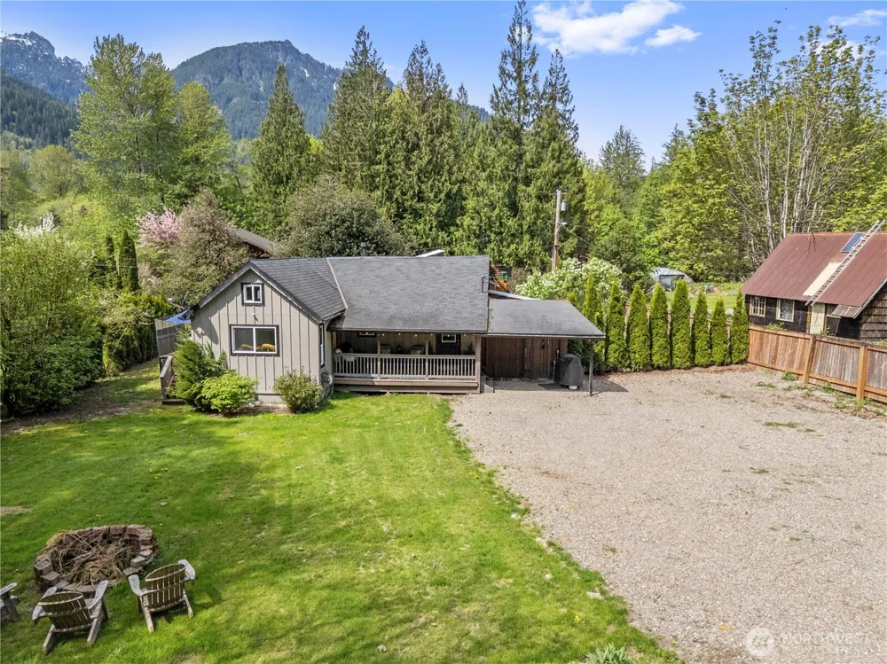 14616 681st Avenue NE Baring, WA 98224