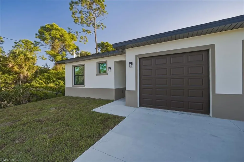 2122 Leda Avenue S Lehigh Acres, FL 33973