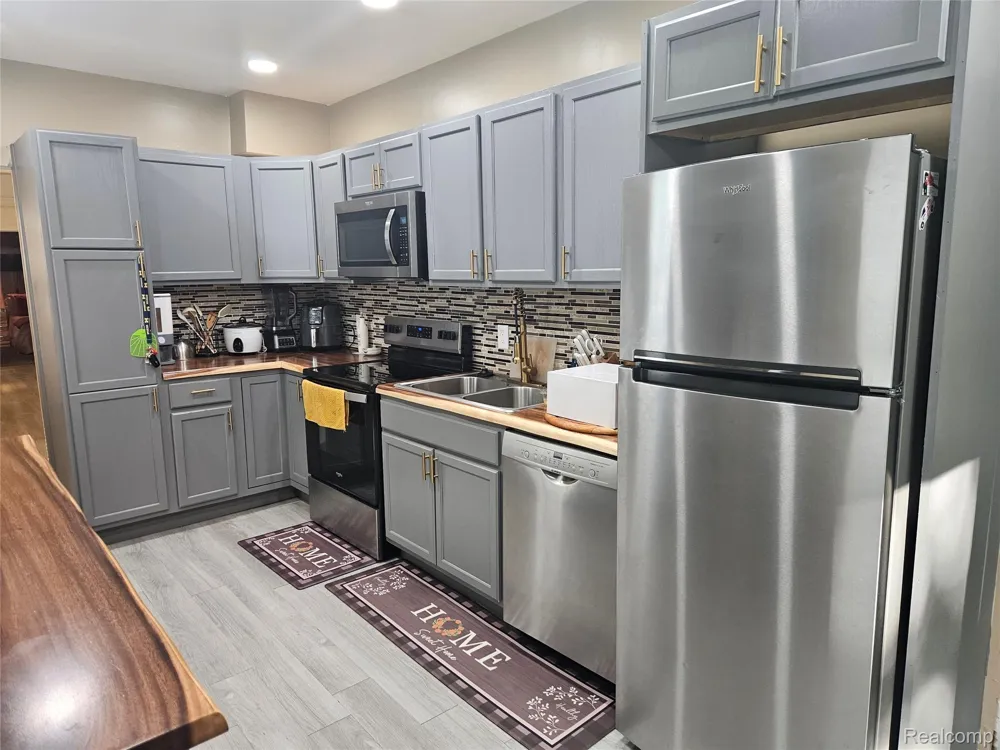 1119 Pine Street Muskegon City, MI 49442