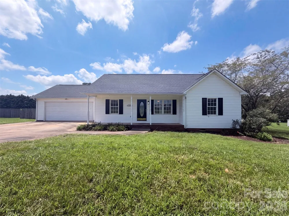2243 Mintew Circle Lincolnton, NC 28092