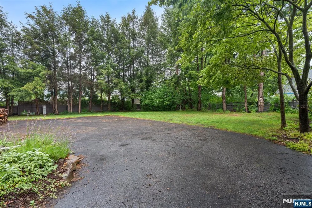 321 Glen Avenue Ridgewood, NJ 07450
