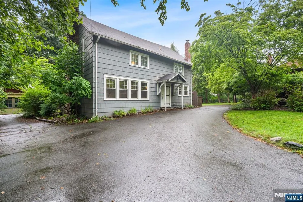 321 Glen Avenue Ridgewood, NJ 07450