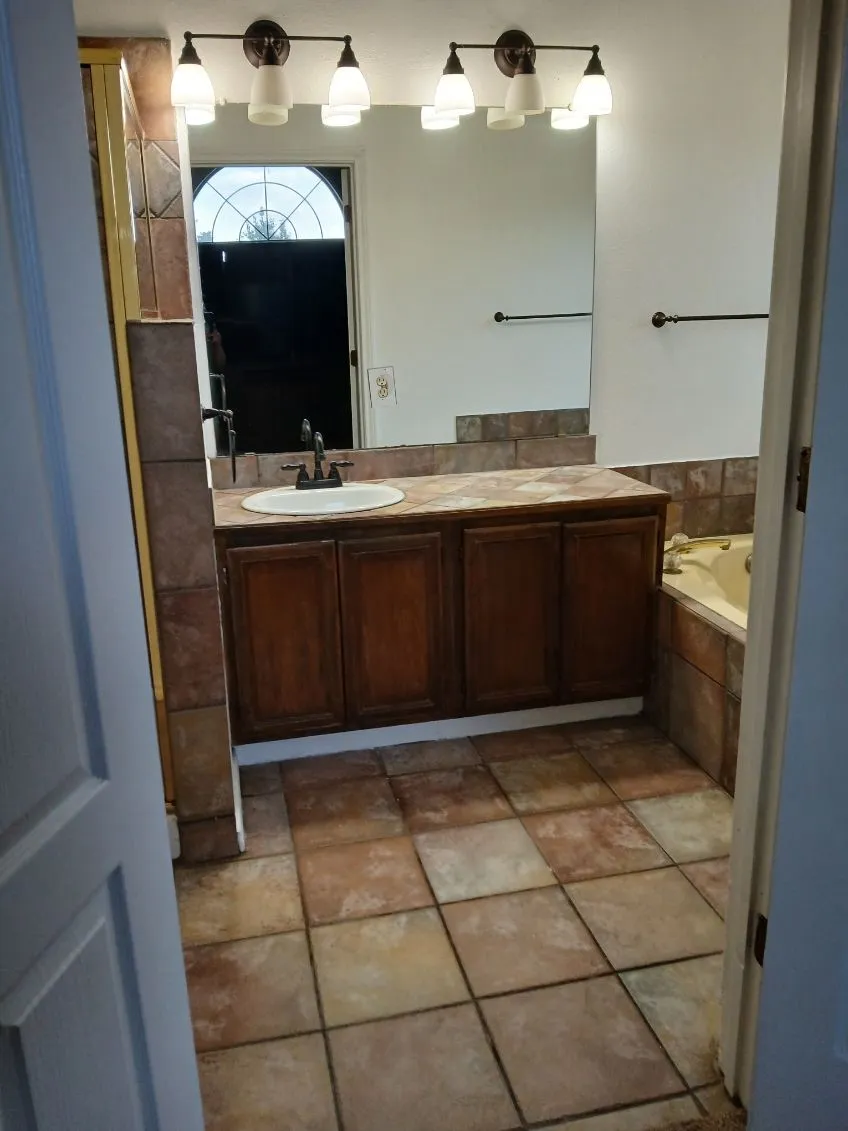 2037 Vista Drive Lewisville, TX 75067