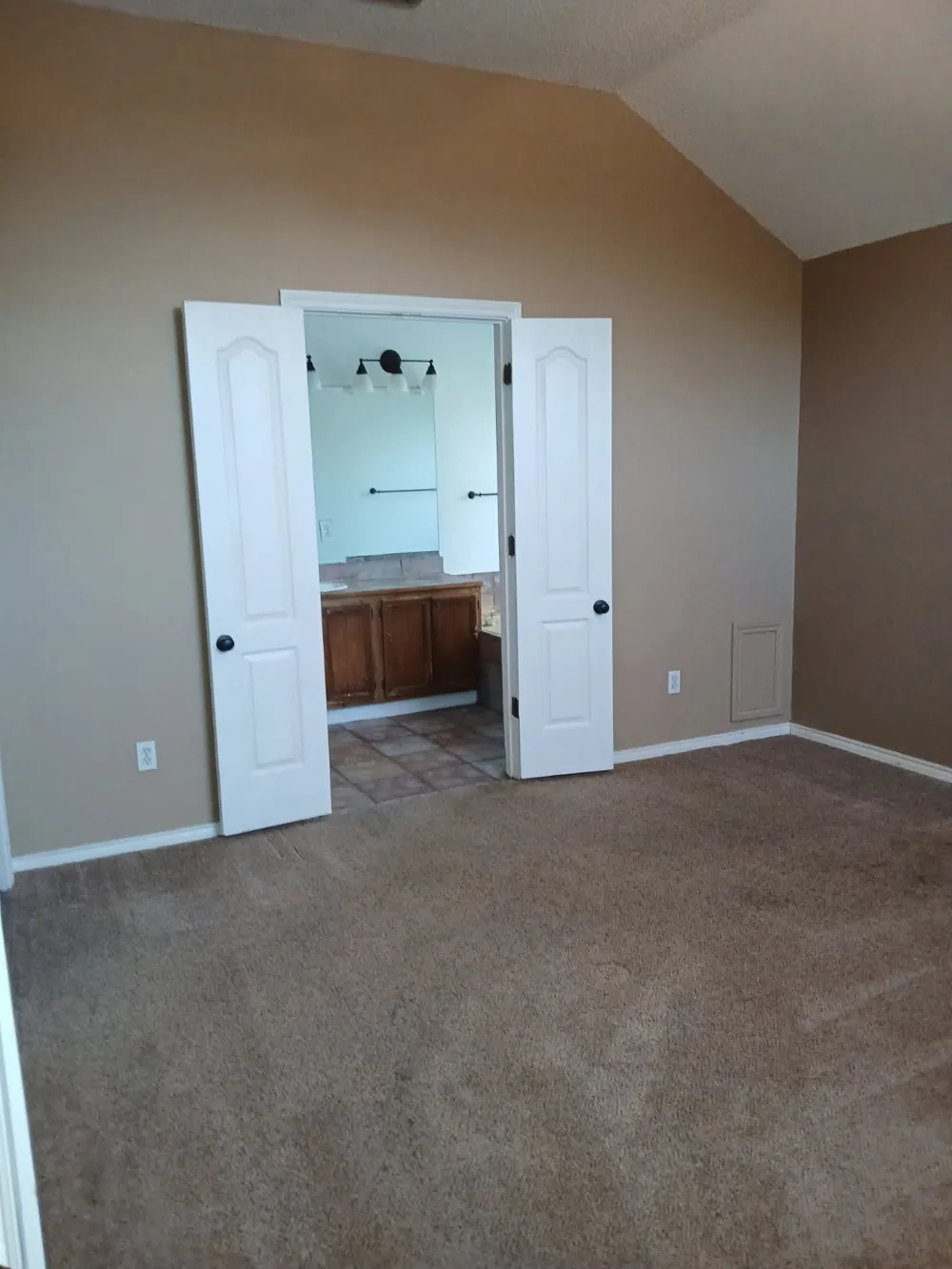 2037 Vista Drive Lewisville, TX 75067