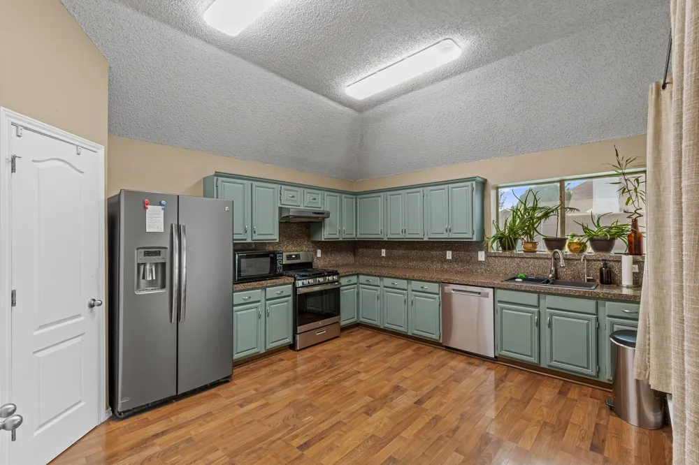 2037 Vista Drive Lewisville, TX 75067