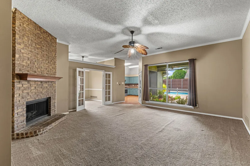 2037 Vista Drive Lewisville, TX 75067