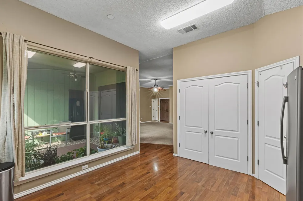 2037 Vista Drive Lewisville, TX 75067