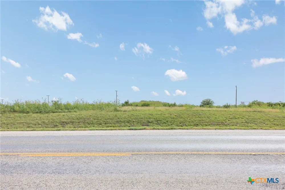 N HWY 183 Gonzales, TX 78629
