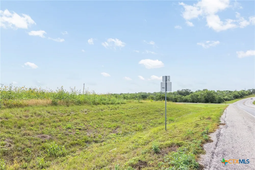 N HWY 183 Gonzales, TX 78629