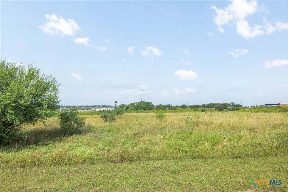 N HWY 183 Gonzales, TX 78629