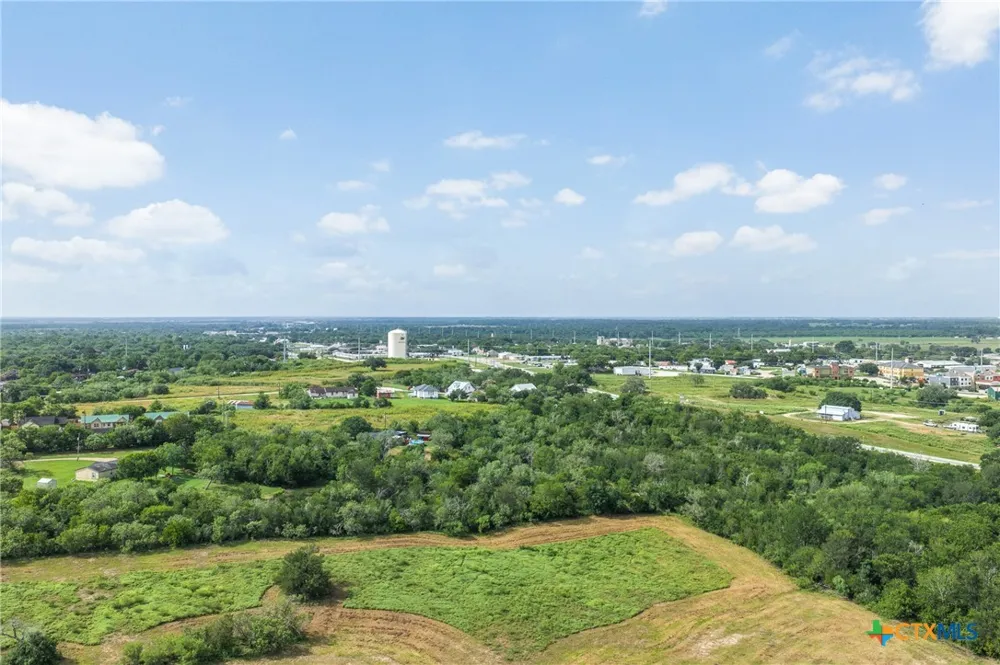N HWY 183 Gonzales, TX 78629