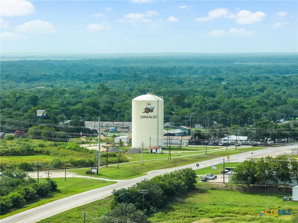 N HWY 183 Gonzales, TX 78629