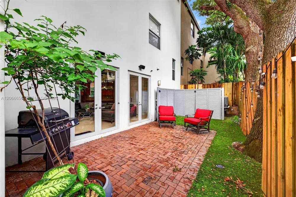 125 NE 16th Ter #0 Fort Lauderdale, FL 33301