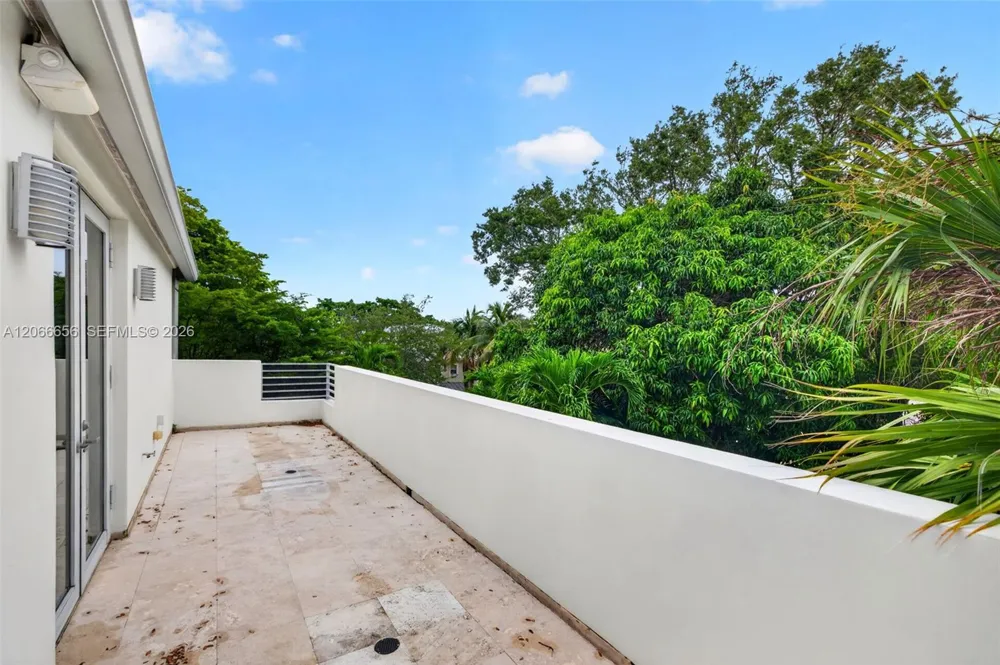 125 NE 16th Ter #0 Fort Lauderdale, FL 33301