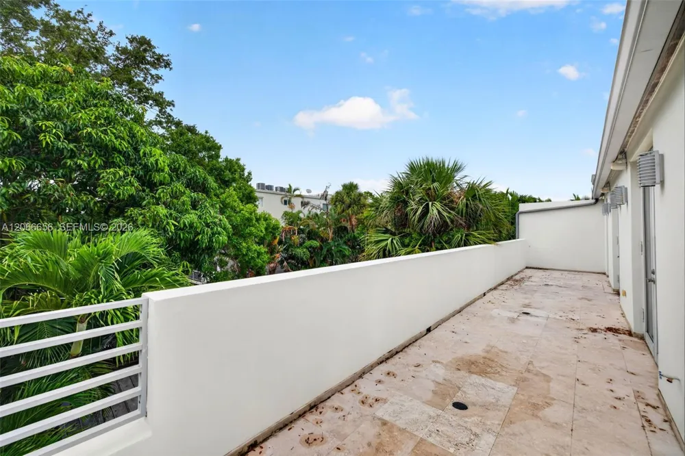 125 NE 16th Ter #0 Fort Lauderdale, FL 33301
