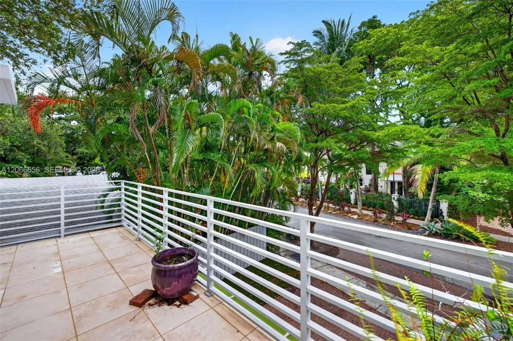 125 NE 16th Ter #0 Fort Lauderdale, FL 33301