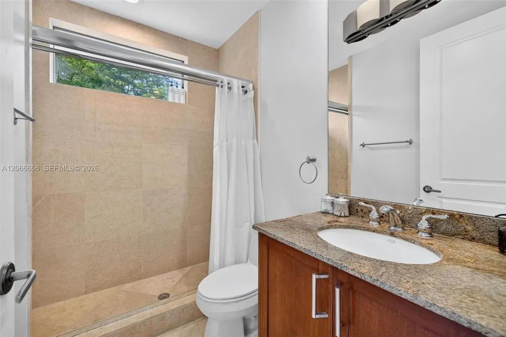 125 NE 16th Ter #0 Fort Lauderdale, FL 33301