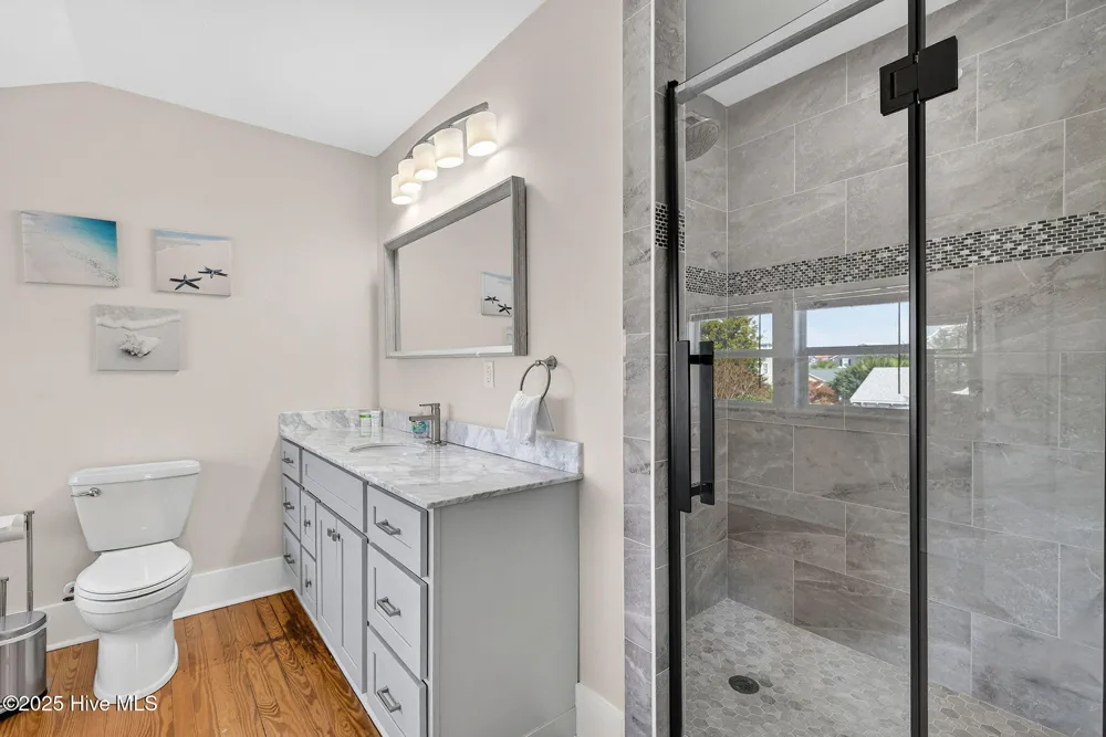9 E Atlanta Street E Wrightsville Beach, NC 28480