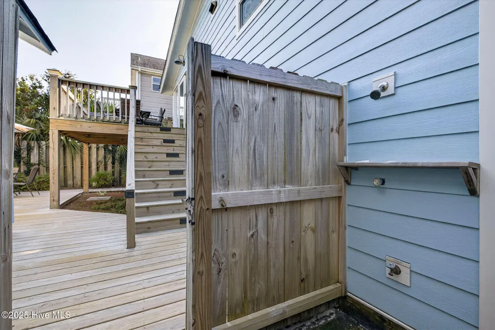 9 E Atlanta Street E Wrightsville Beach, NC 28480