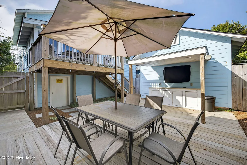 9 E Atlanta Street E Wrightsville Beach, NC 28480