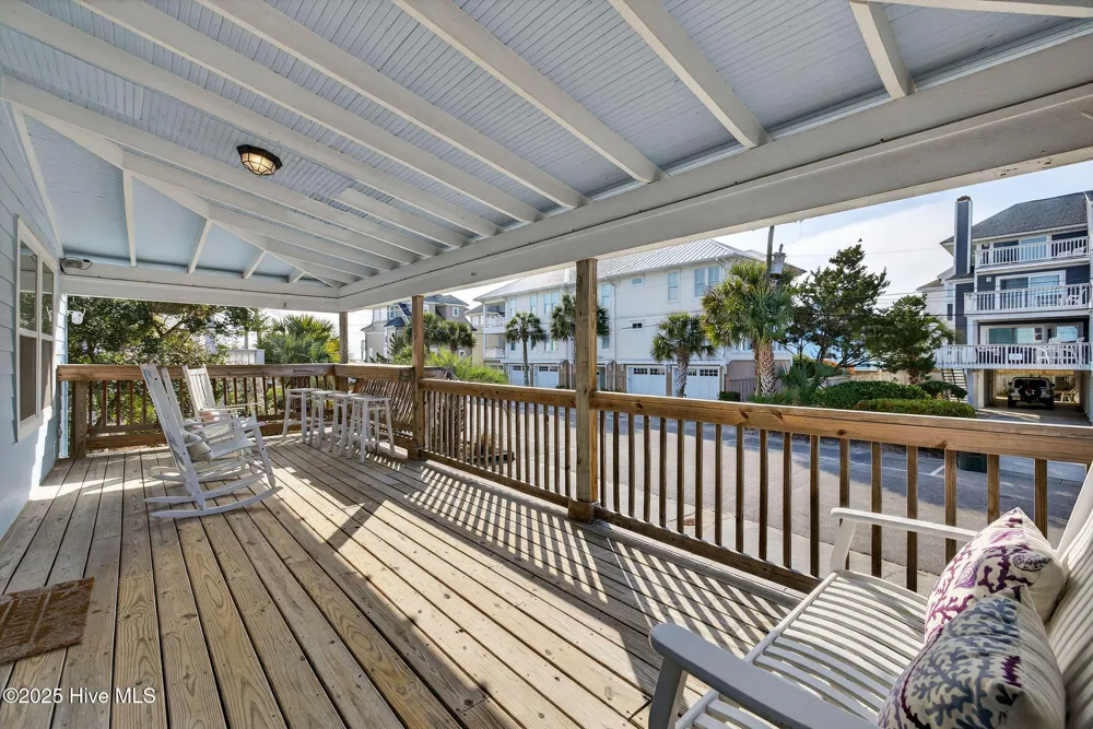 9 E Atlanta Street E Wrightsville Beach, NC 28480