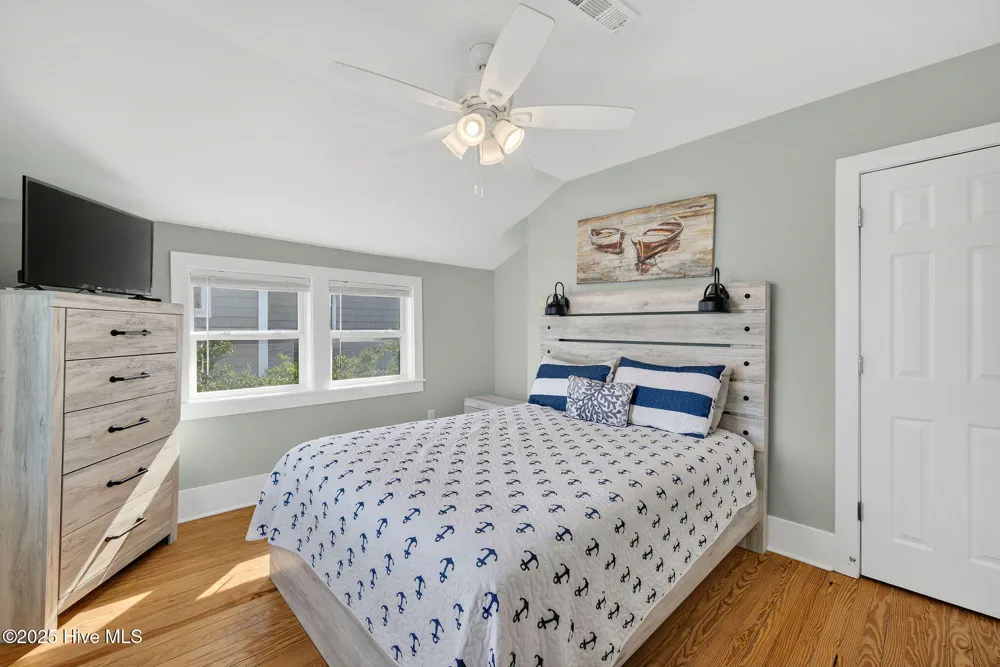 9 E Atlanta Street E Wrightsville Beach, NC 28480