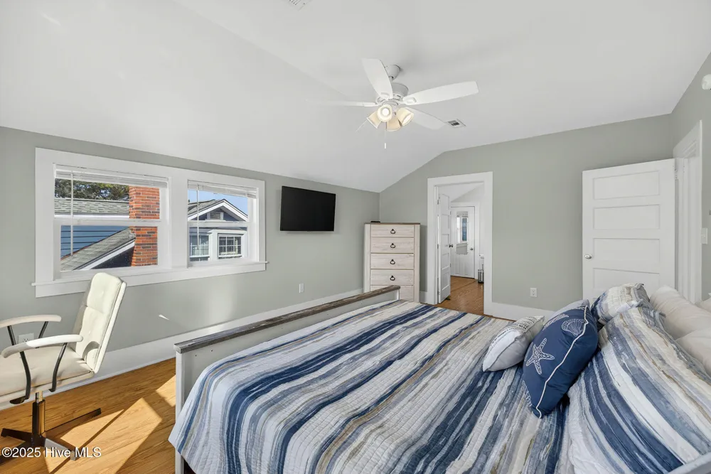 9 E Atlanta Street E Wrightsville Beach, NC 28480