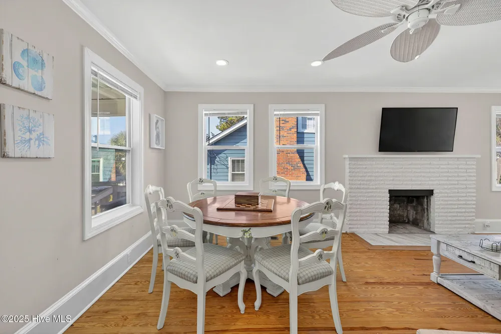 9 E Atlanta Street E Wrightsville Beach, NC 28480