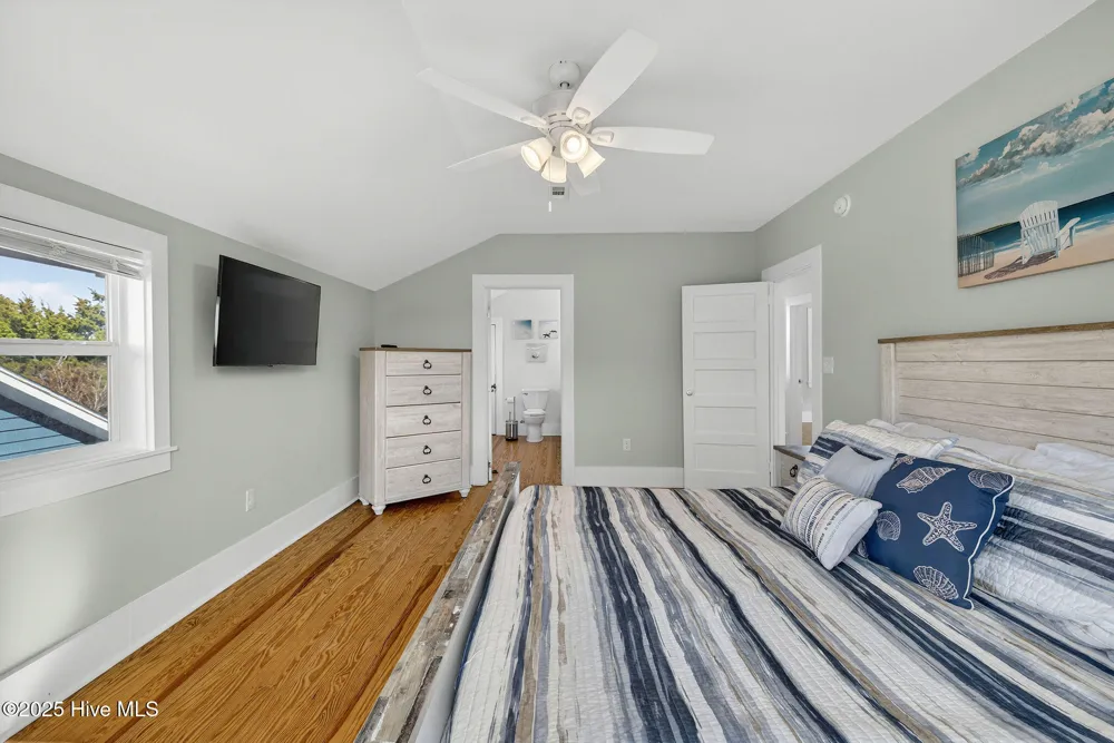 9 E Atlanta Street E Wrightsville Beach, NC 28480