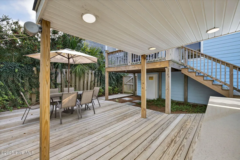 9 E Atlanta Street E Wrightsville Beach, NC 28480