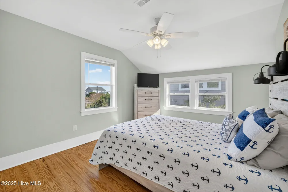 9 E Atlanta Street E Wrightsville Beach, NC 28480