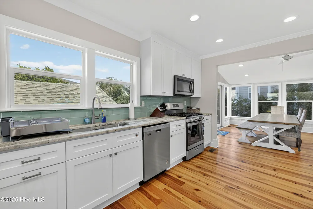 9 E Atlanta Street E Wrightsville Beach, NC 28480