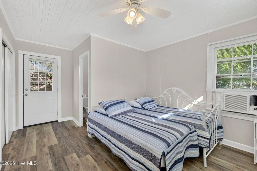 9 E Atlanta Street E Wrightsville Beach, NC 28480