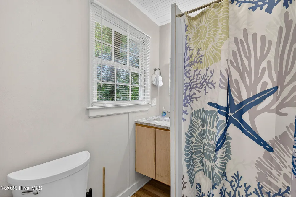 9 E Atlanta Street E Wrightsville Beach, NC 28480