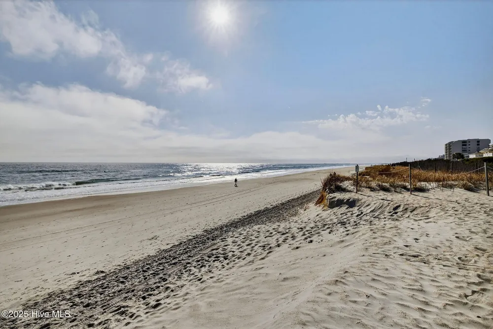 9 E Atlanta Street E Wrightsville Beach, NC 28480