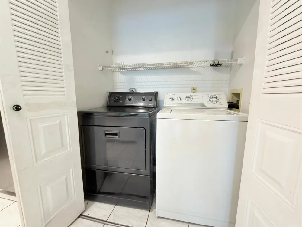 6287 Scotch Pine Lane Lake Worth, FL 33462