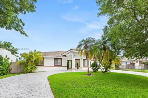 9840 NW 28th Ter