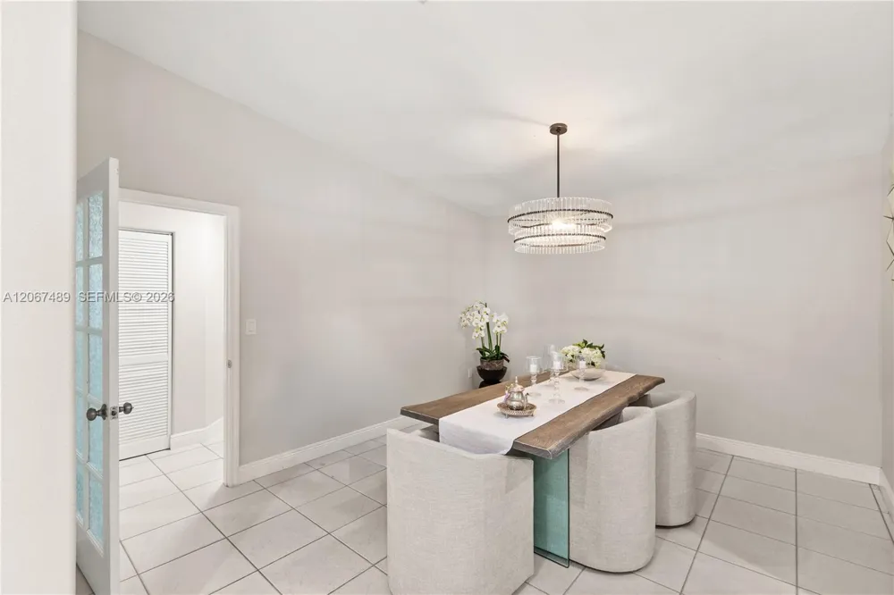 9840 NW 28th Ter Doral, FL 33172