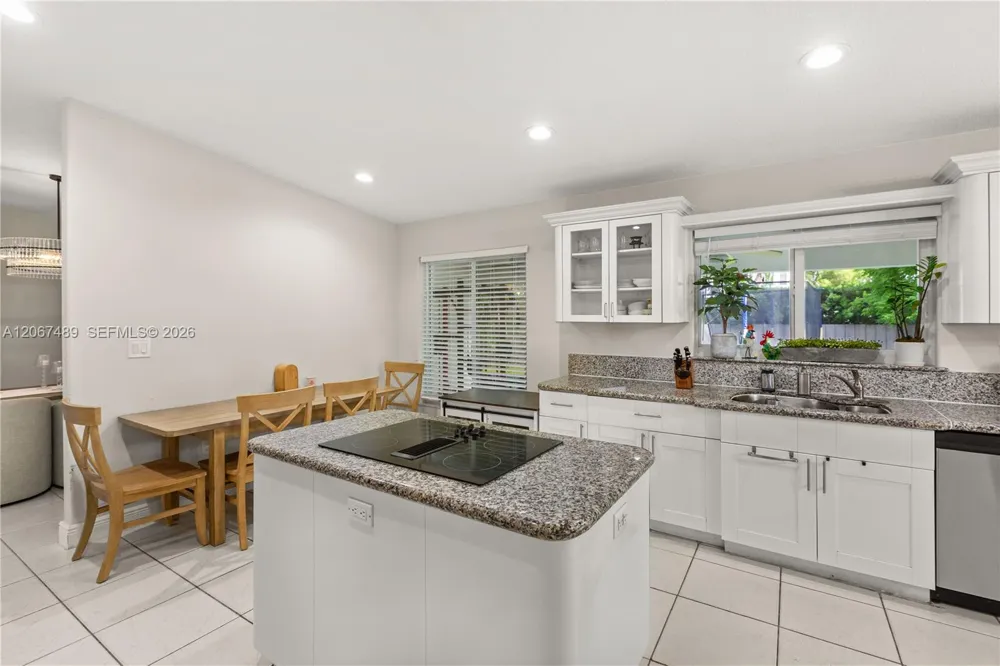 9840 NW 28th Ter Doral, FL 33172